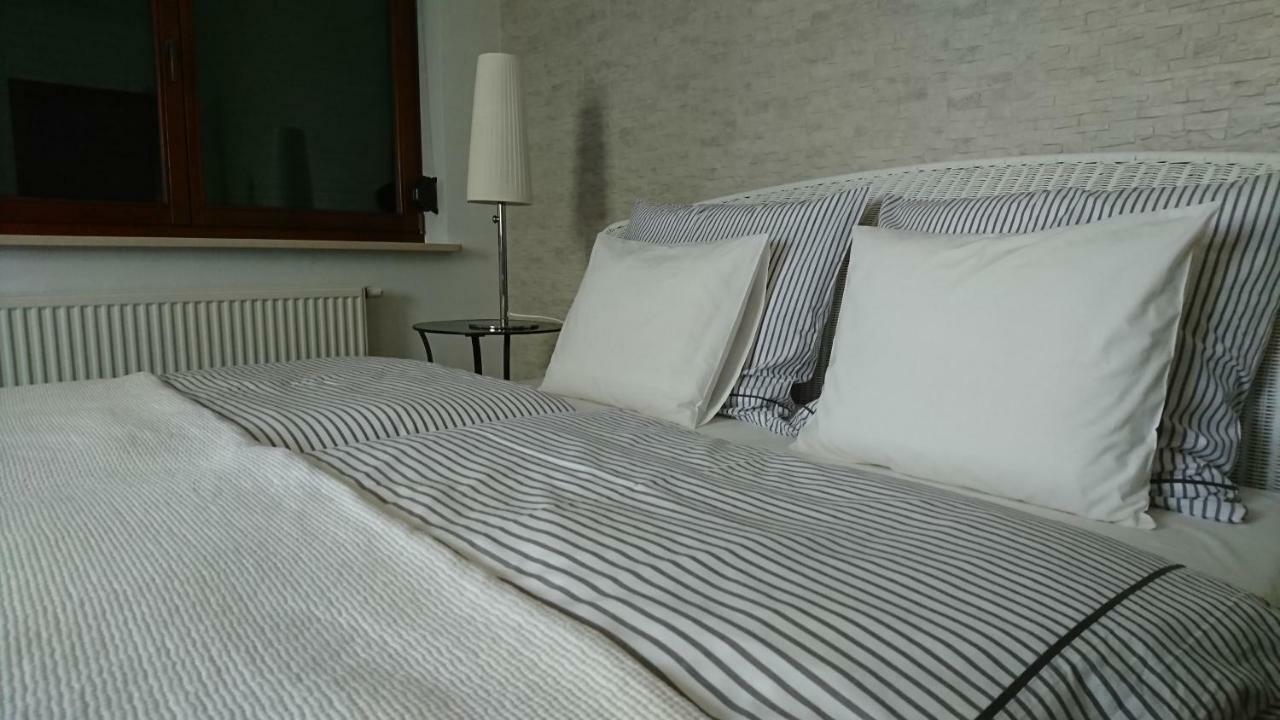 Quiet And Spacious With Garage Option Apartament *